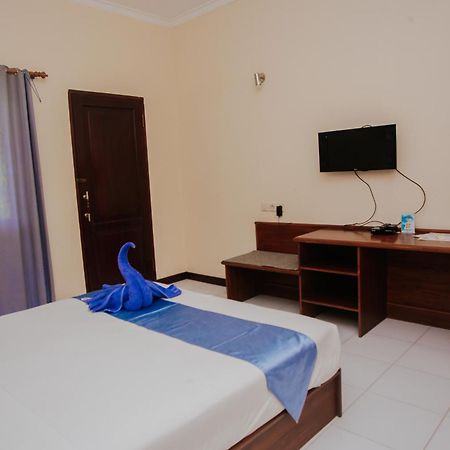 Medana Bay Marina Hotel Paloh ภายนอก รูปภาพ